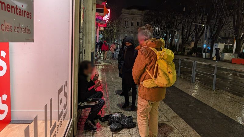 Maraude de l’équipe mobile de rue en présence de Mme la Préfète